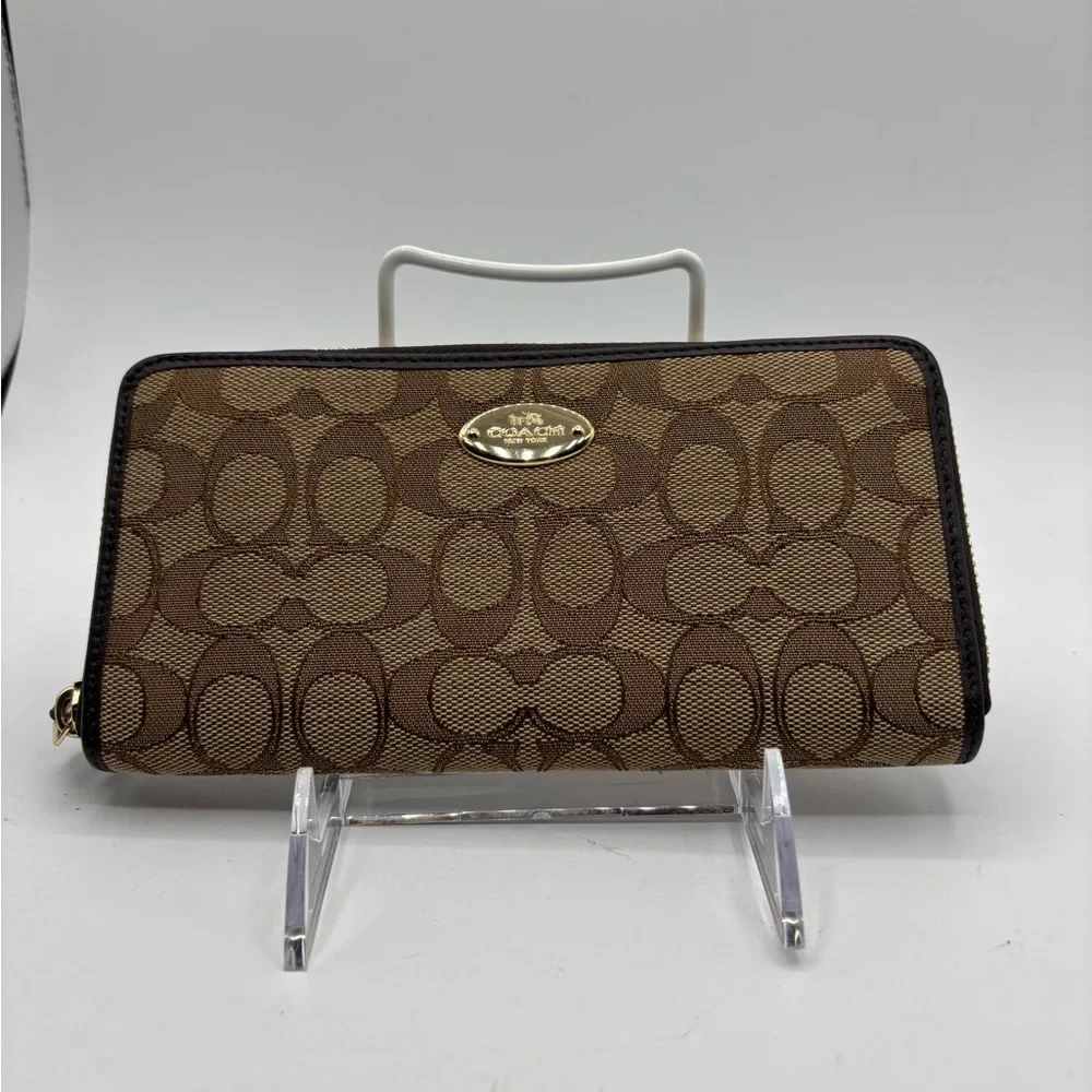 Coach Brown and Tan Signature Zip Wallet - Picture 11 of 13